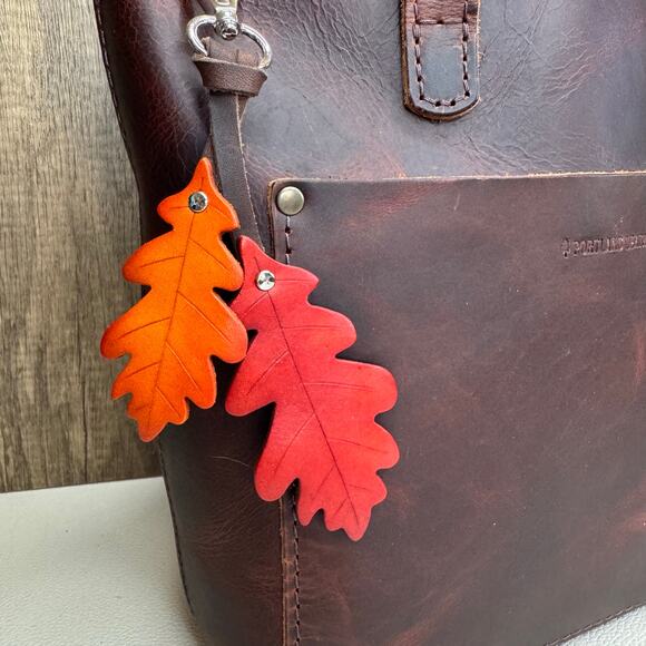 Leather Purse Charm Oak Tree Leaf Bag Charm Genuine Leather Purse Keychain NEW - Picture 1 of 6